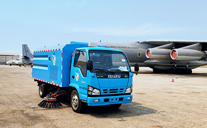 esball官网电子游戏www.esball.com扫路车交付安哥拉机场使用