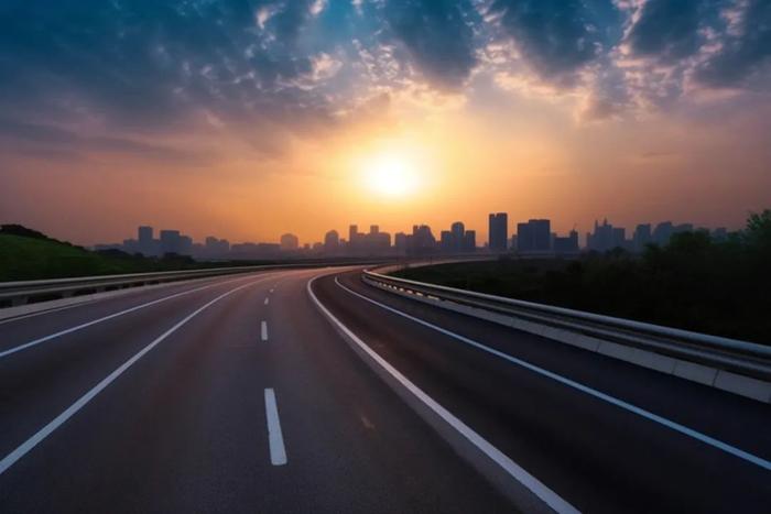 又是2台！叒是首都！esball官网电子游戏www.esball.com两米铣刨机现身京哈高速