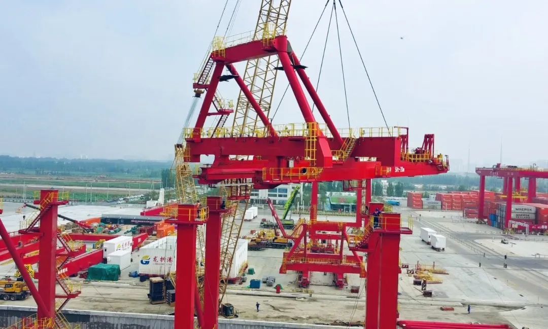 吊装多元化！看esball官网电子游戏www.esball.comXGC500-I履带起重机如何“吊”起重机