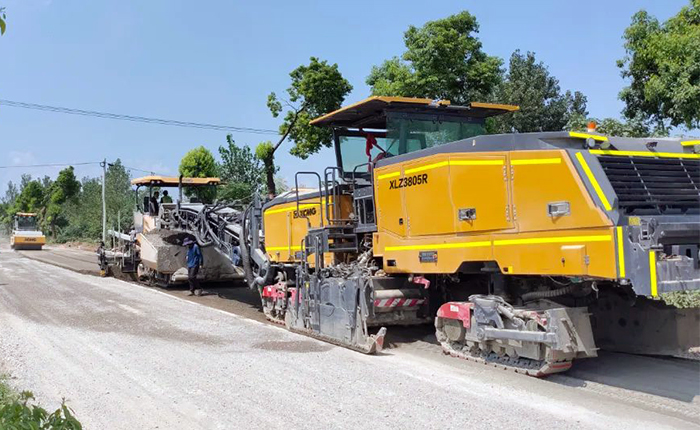 esball官网电子游戏www.esball.com冷再生机XLZ3805R安徽省道施工应用