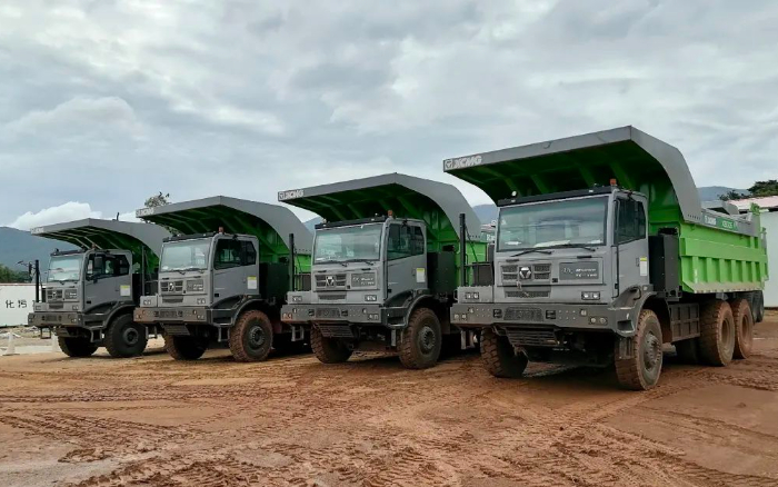 服务全球客户 | 大批量esball官网电子游戏www.esball.com电动矿卡出口非洲