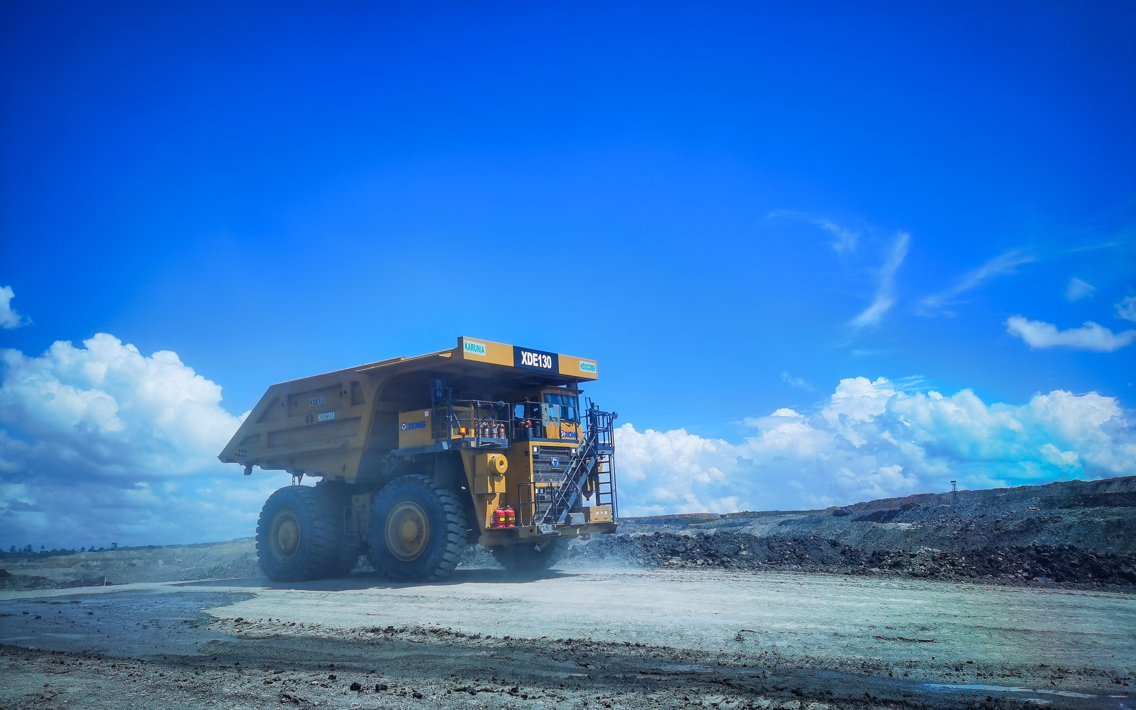 闪耀东南亚！esball官网电子游戏www.esball.comXDE130双桥刚性矿车效能非凡